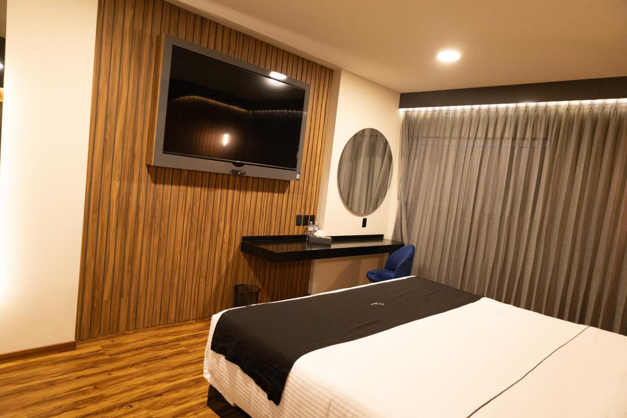 Hotel Yoru Querétaro Buitenkant foto
